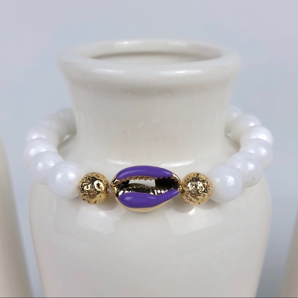GEMSTONE | White Jade Shell Beach Beaded Bracelet